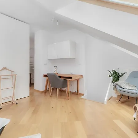 Two Level 2waters By Renters *